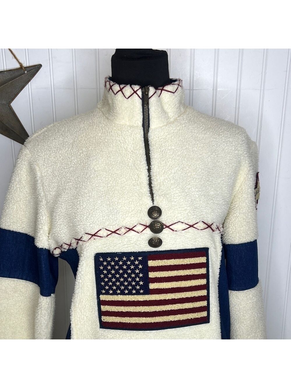 Cozy Cream and Blue Fleece Sweatshirt with Flag Patch Size Medoum - Picture 4 of 15